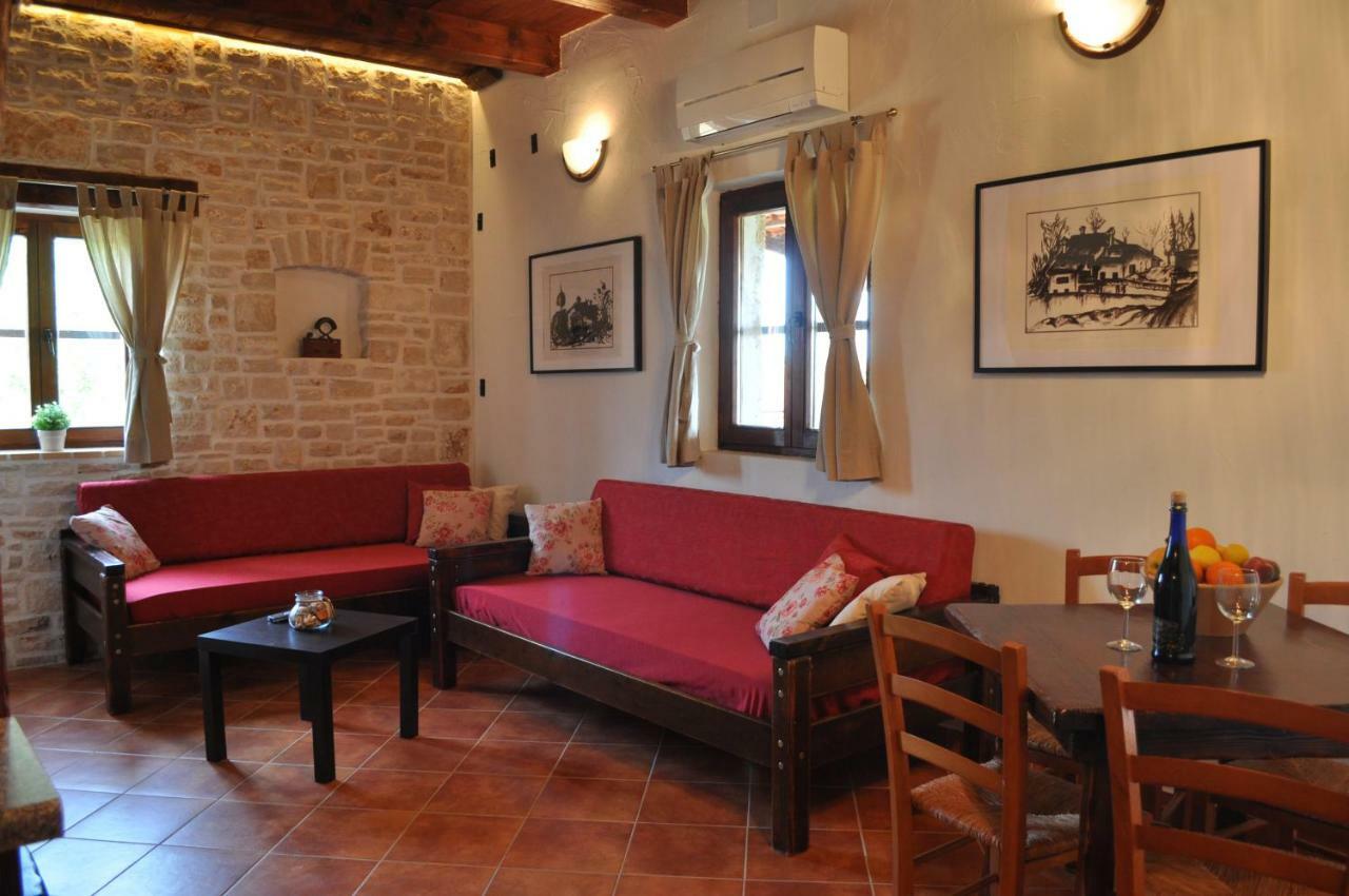 Apartments Oliva Fiorini ภายนอก รูปภาพ